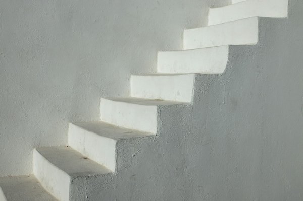 Escalier sur mesure : pourquoi et comment en commander ?